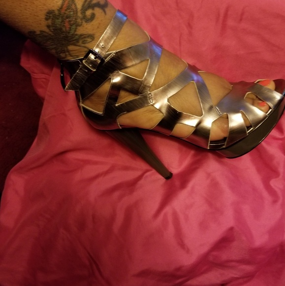 Silver platforms - Picture 2 of 3